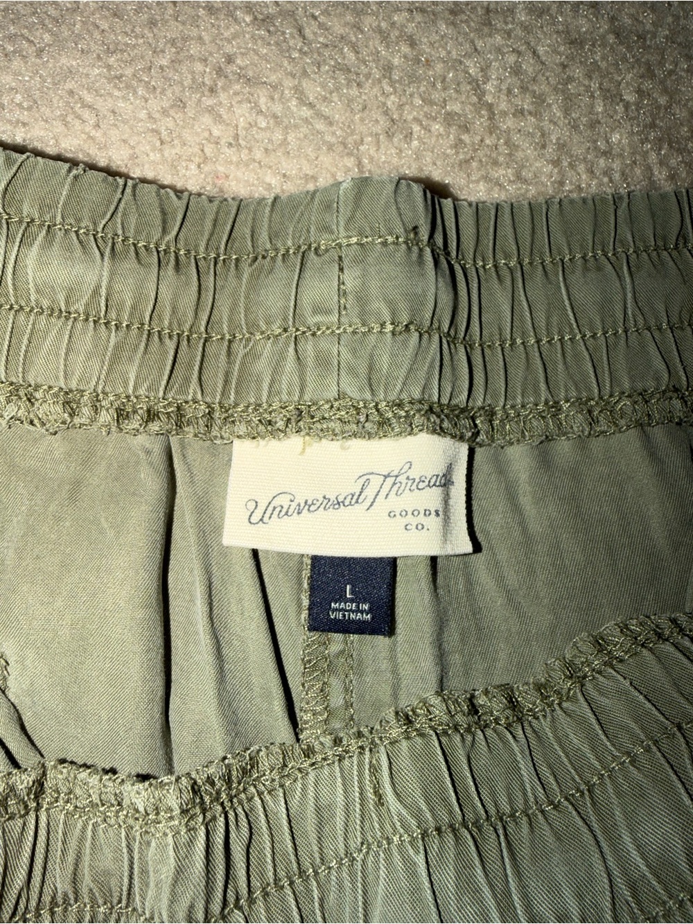 Universal Thread Olive Drawstring Utility Shorts - Picture 2 of 3